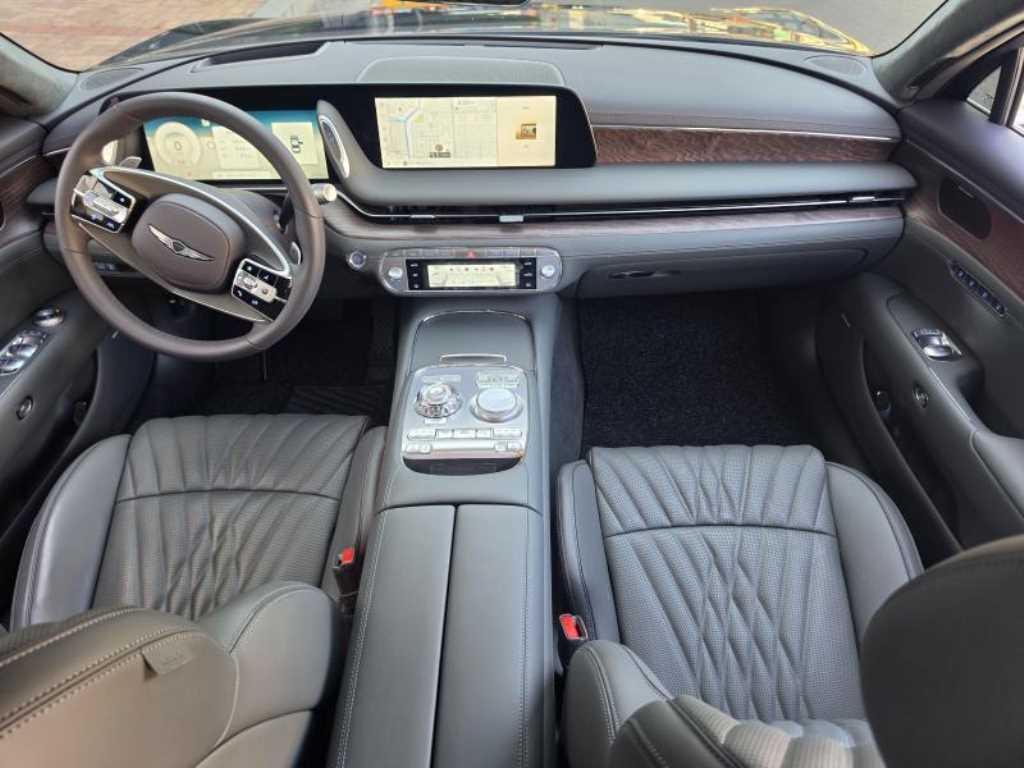 Genesis G90 - Vista 7