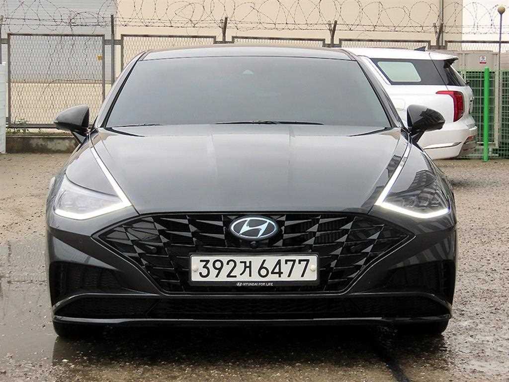 HYUNDAI Sonata - Vista 2