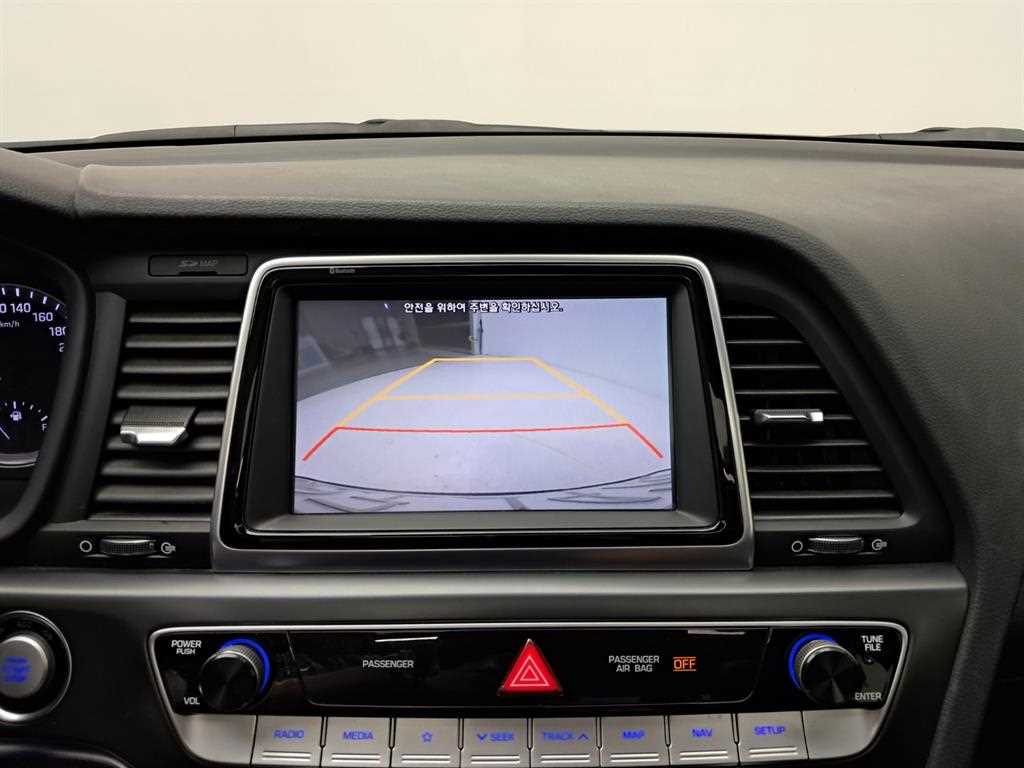 HYUNDAI Sonata - Vista 10
