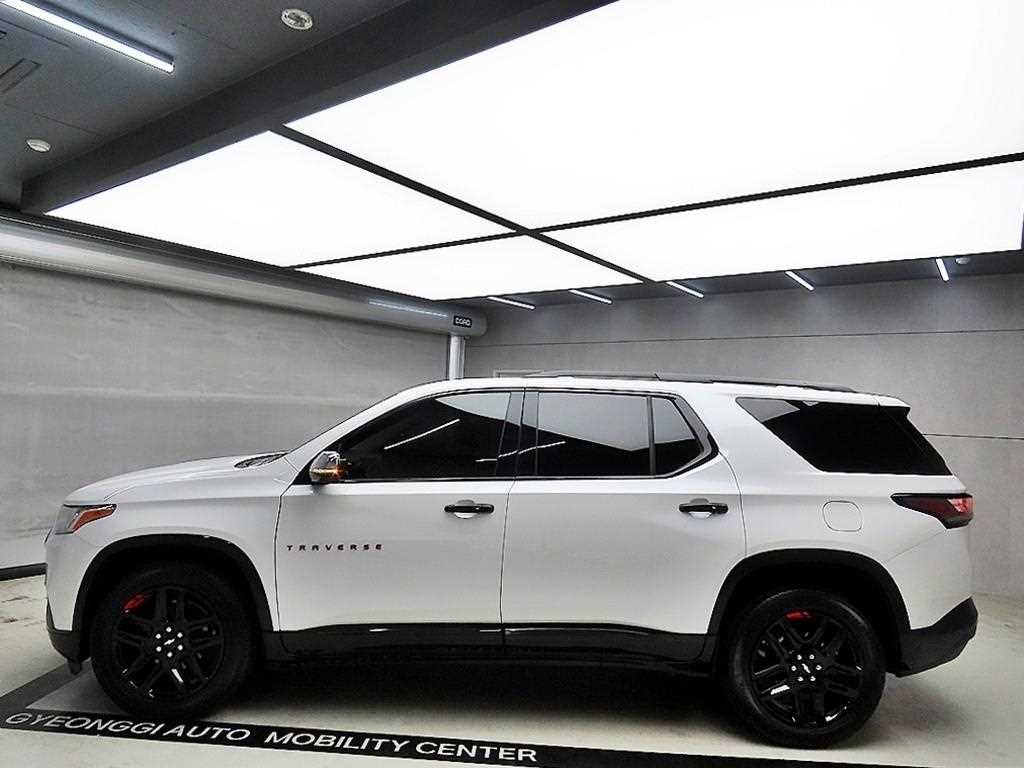Chevrolet Travers - Vista 4