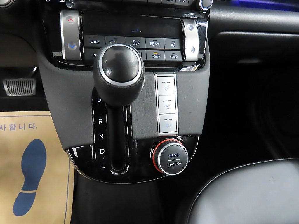 HYUNDAI Casper - Vista 10