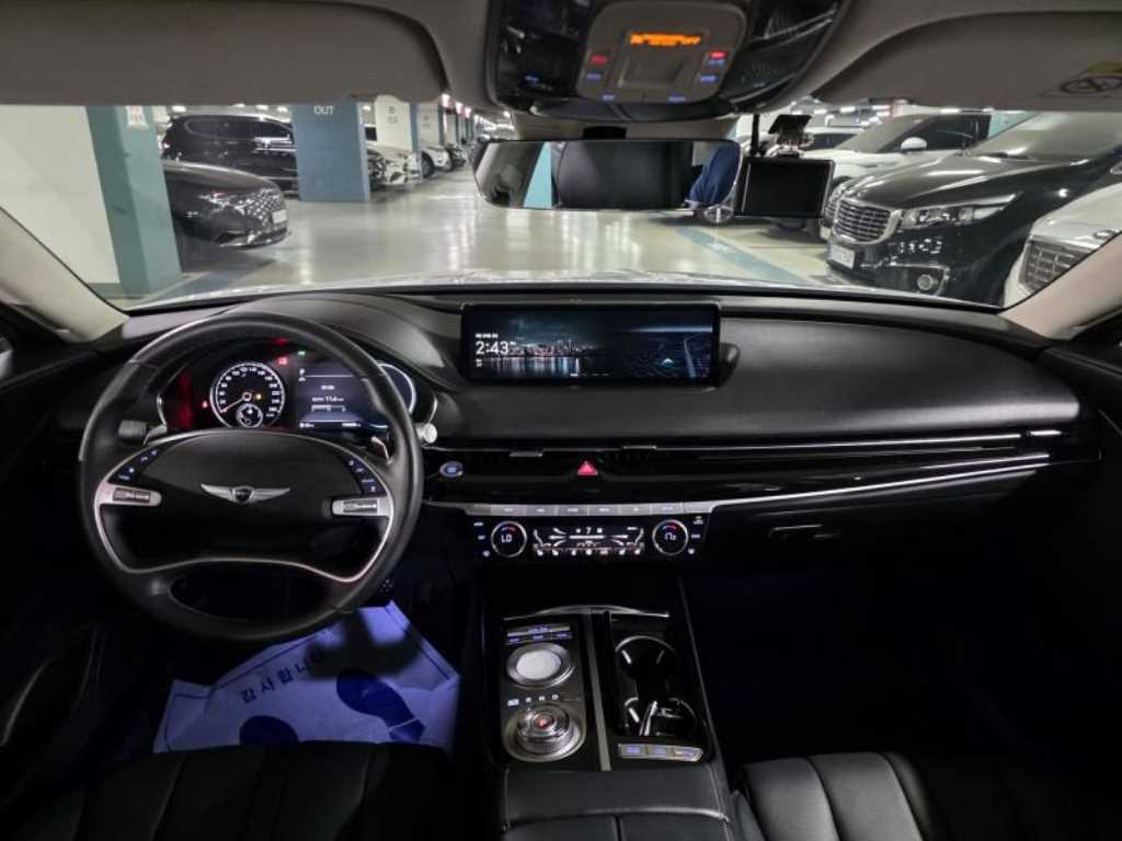Genesis G80 - Vista 9