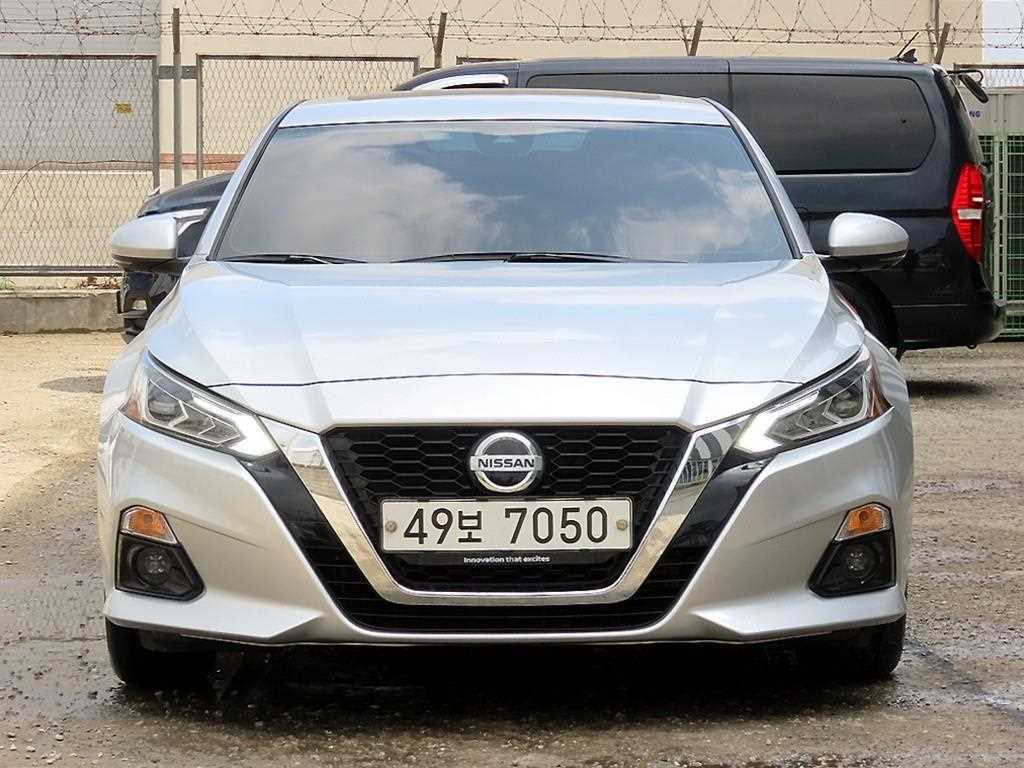Nissan Altima 2019 Plateado - Importación desde Corea - HF Imports Iquique - Foto 1