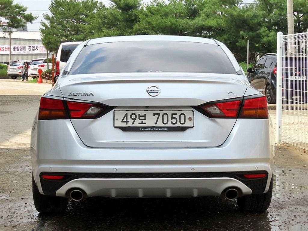 Nissan Altima - Vista 4