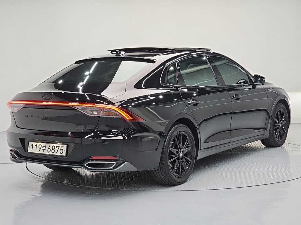 HYUNDAI Grandeur - Vista 4