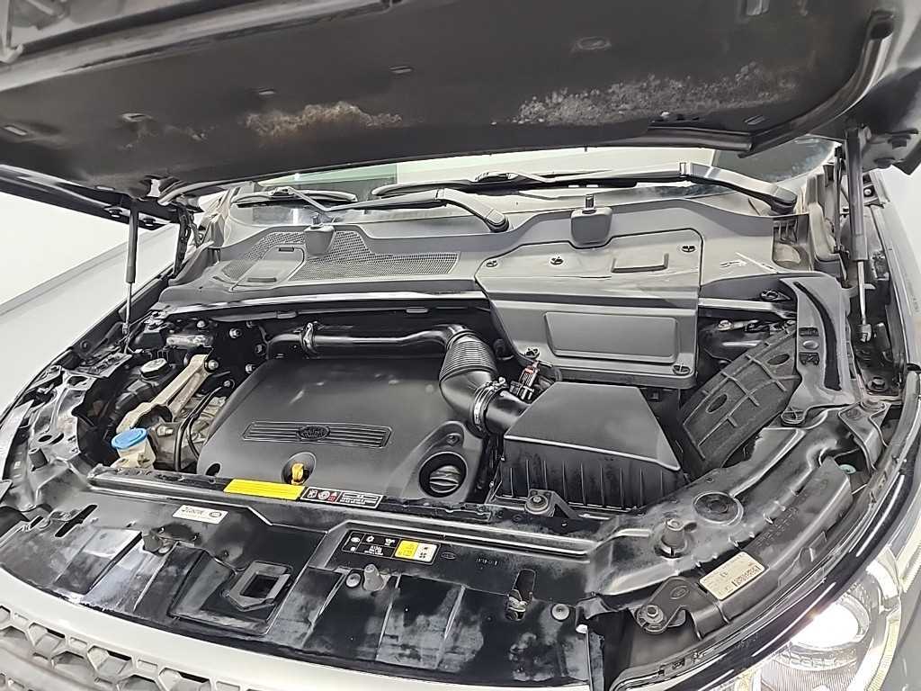 Land Rover Discovery Sports - Vista 5