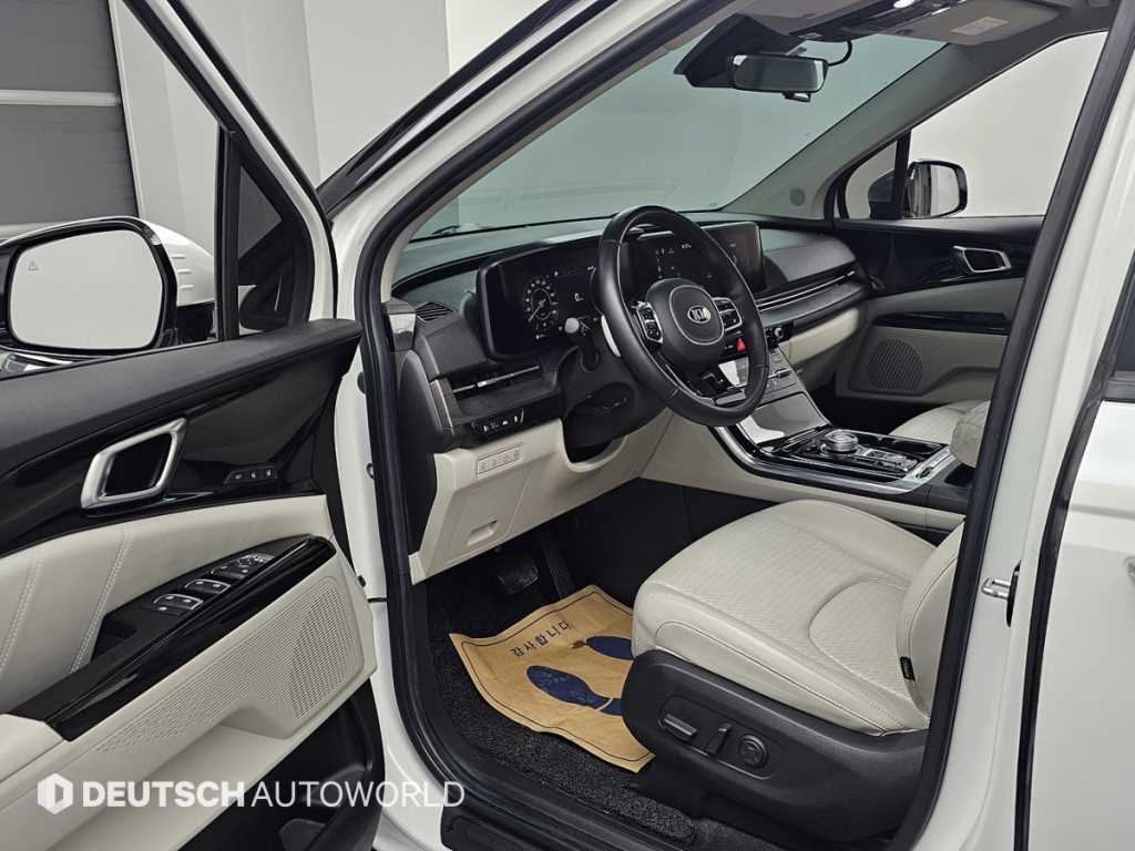 KIA Carnival - Vista 11