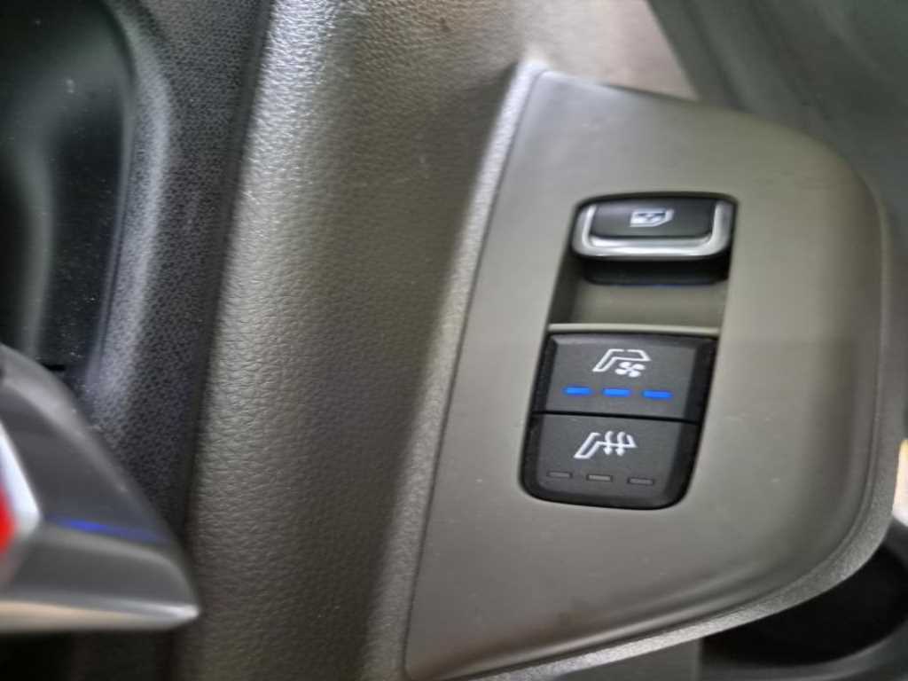 KIA Carnival - Vista 5