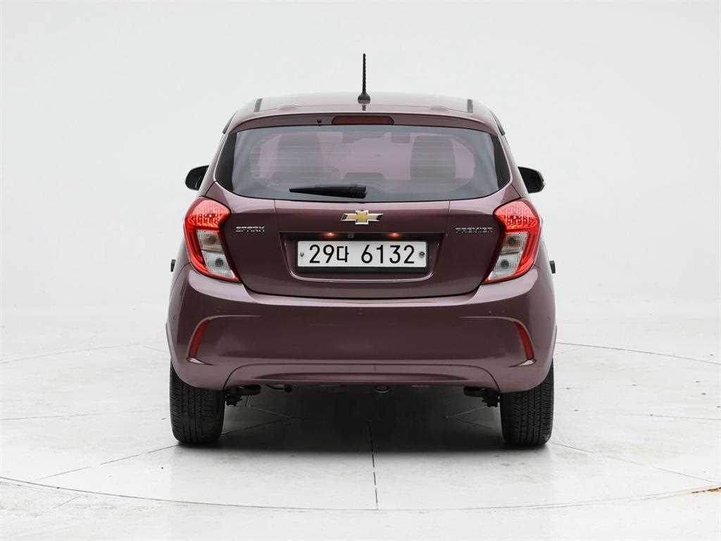 Chevrolet Spark - Vista 5