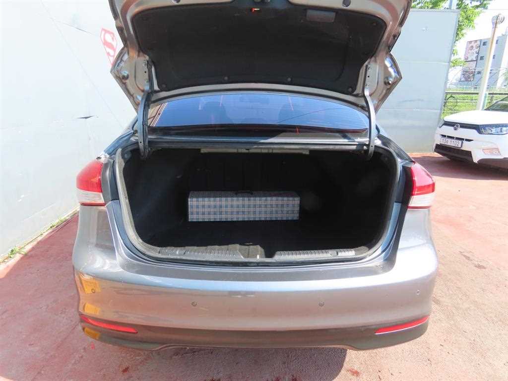 KIA K3 - Vista 5