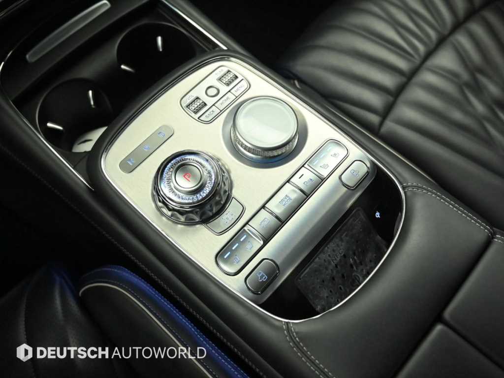 Genesis G90 - Vista 9