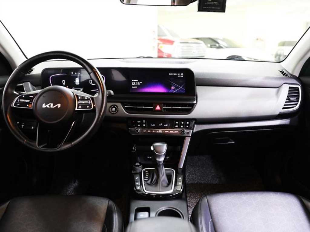 KIA Seltos - Vista 10