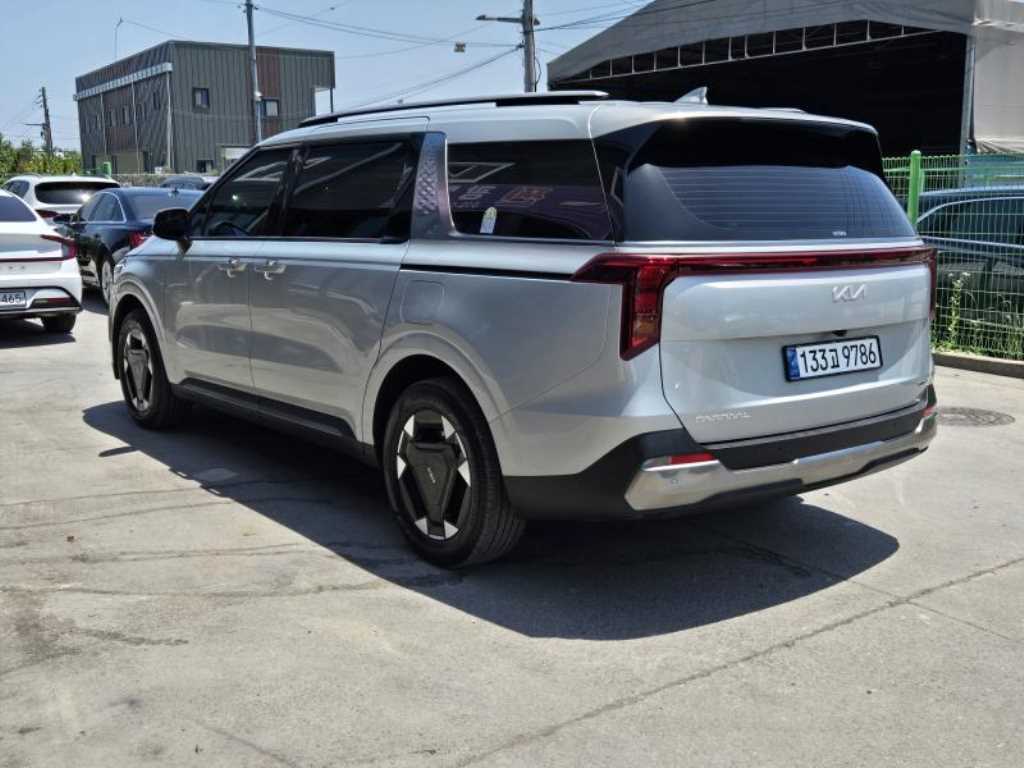 KIA Carnival - Vista 2