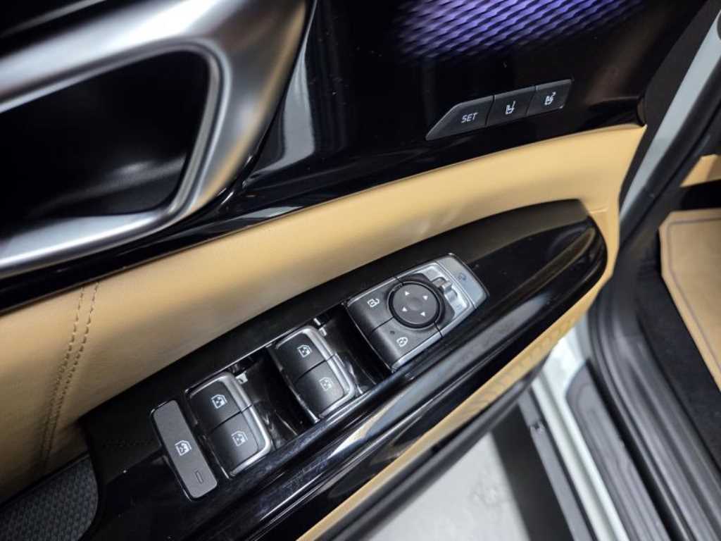 KIA Carnival - Vista 10