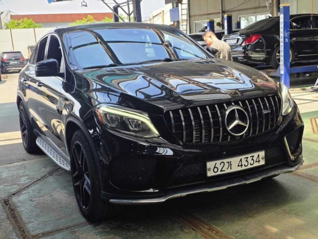 Mercedes Benz GLE Class
