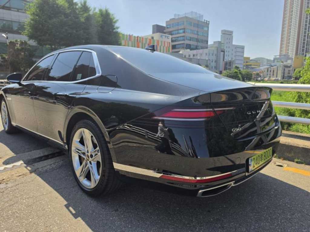 Genesis G90 - Vista 4