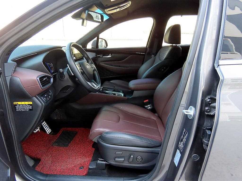 HYUNDAI Santa Fe - Vista 5