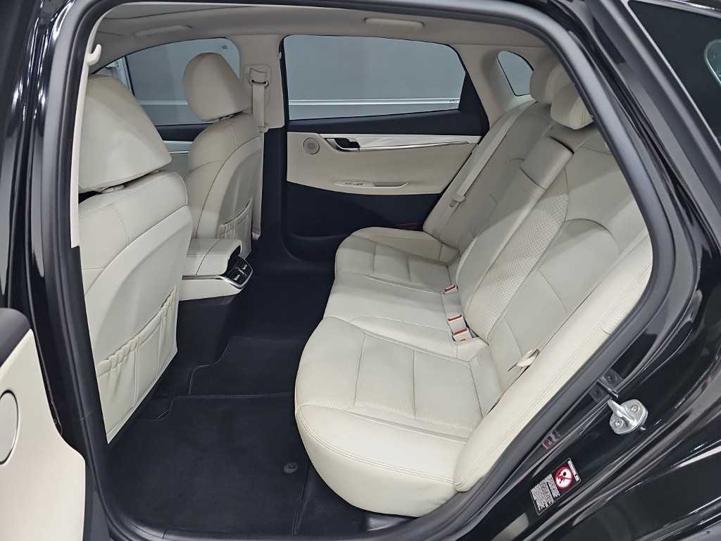 HYUNDAI Grandeur - Vista 12
