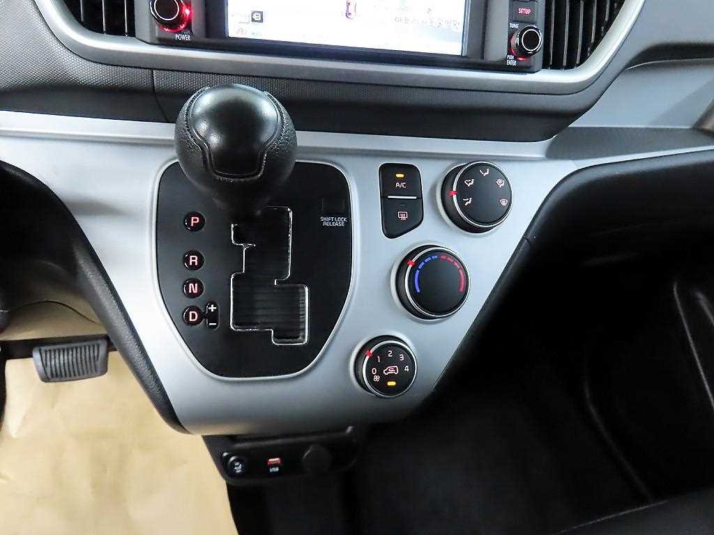 KIA Ray - Vista 10