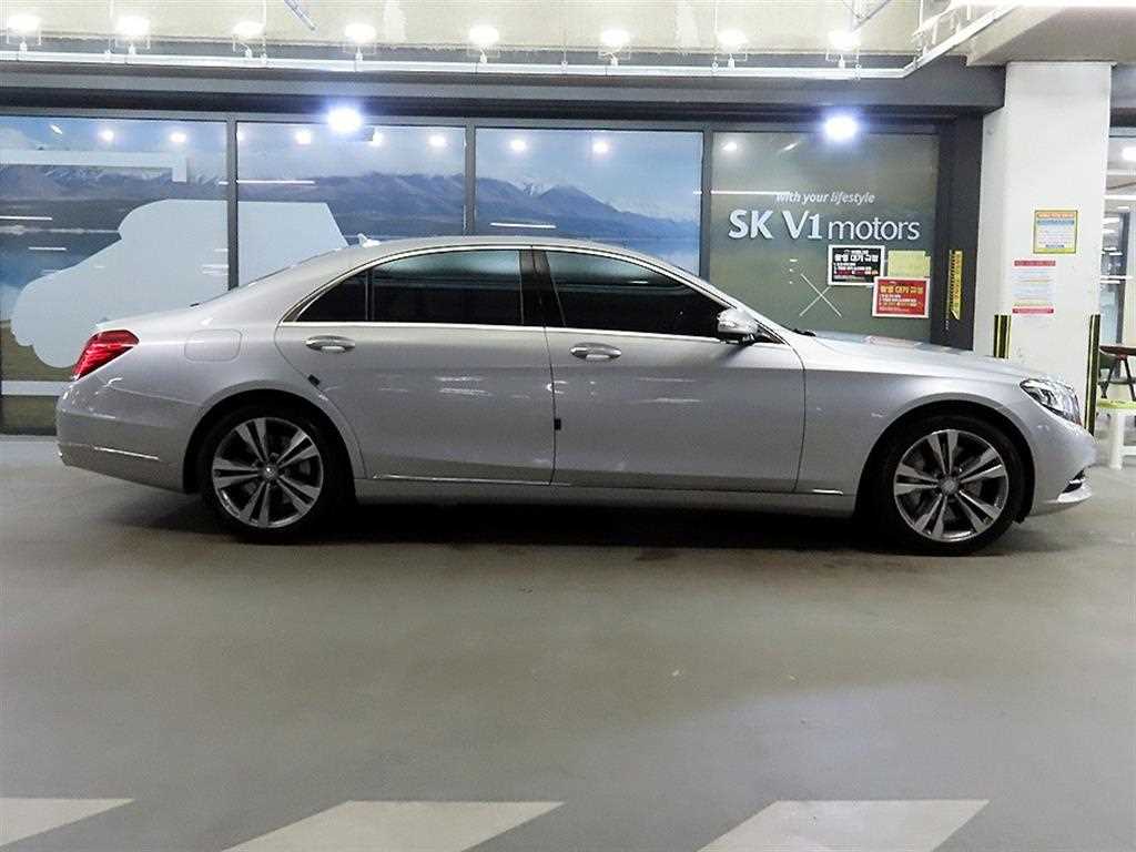 Mercedes Benz S Class - Vista 3