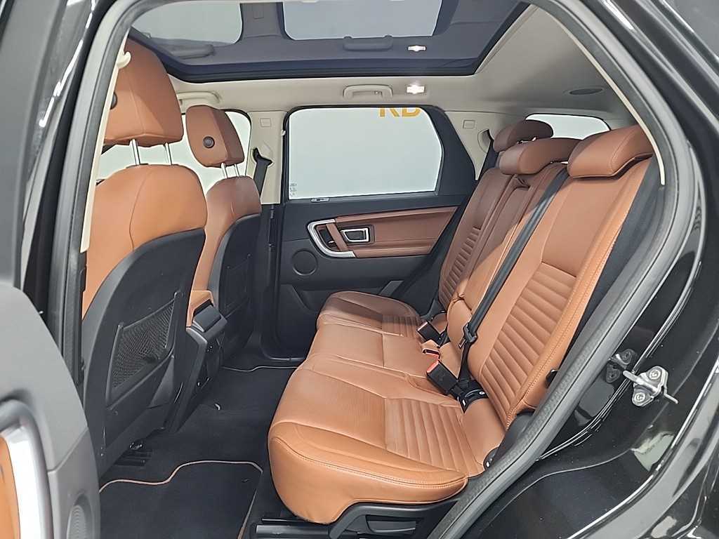 Land Rover Discovery Sports - Vista 12
