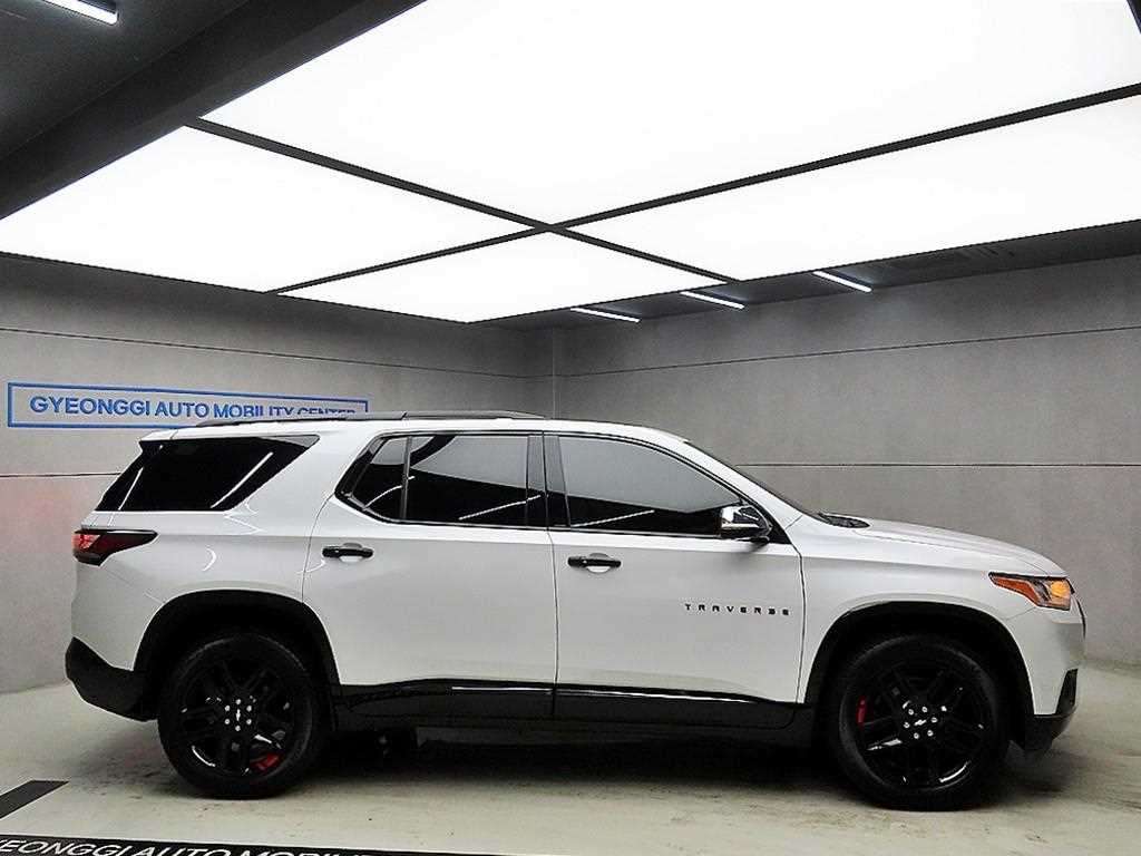 Chevrolet Travers - Vista 2