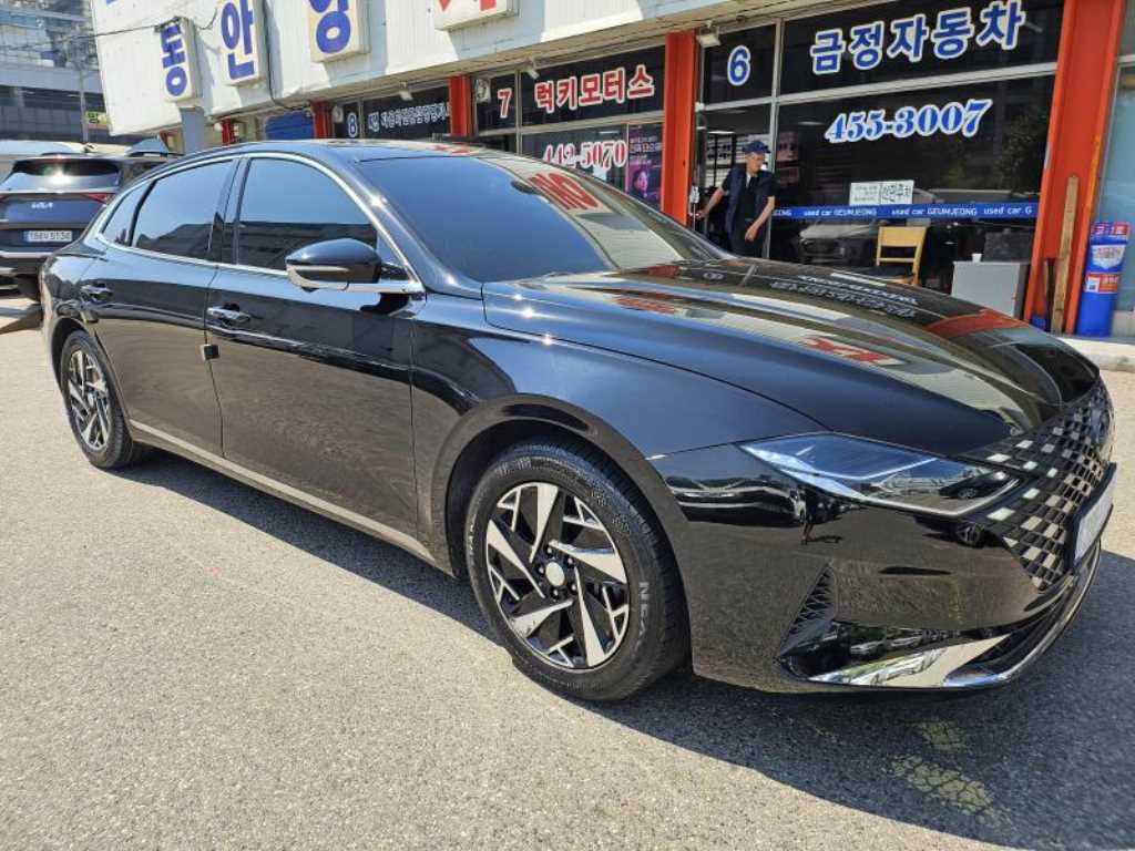 HYUNDAI Grandeur - Vista 7