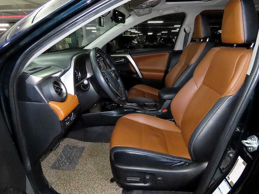 Toyota RAV4 - Vista 6