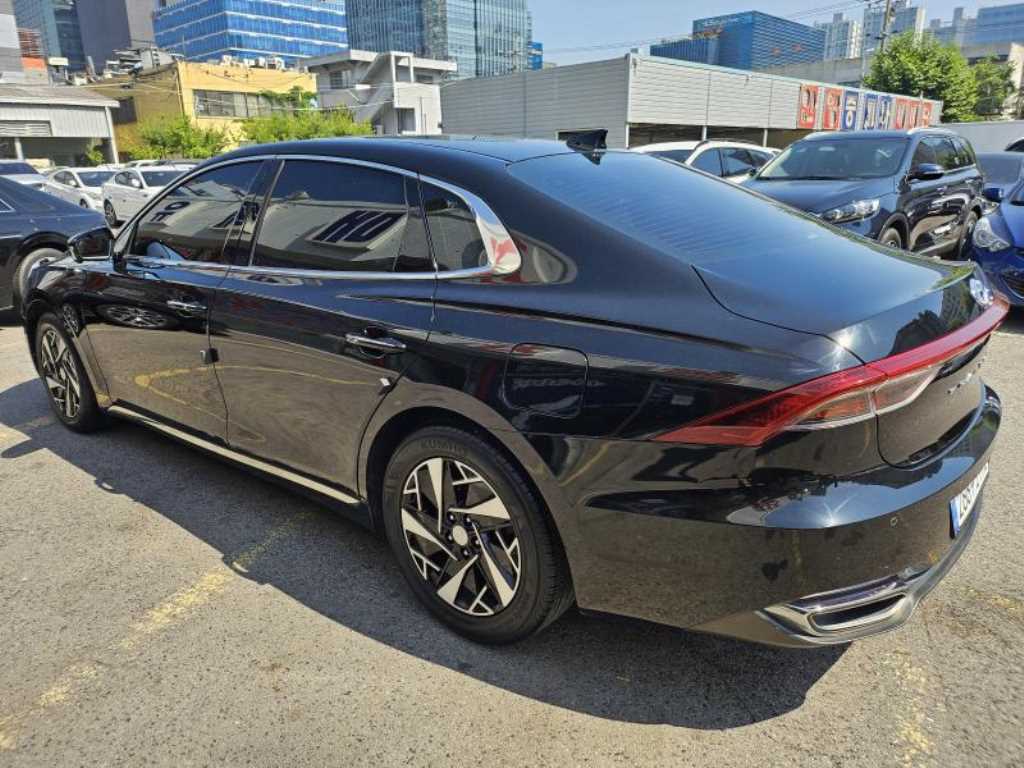 HYUNDAI Grandeur - Vista 3
