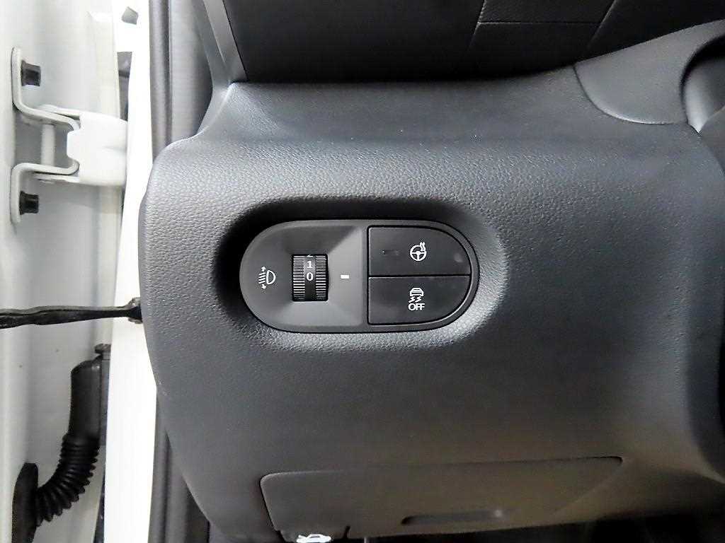 HYUNDAI Casper - Vista 12