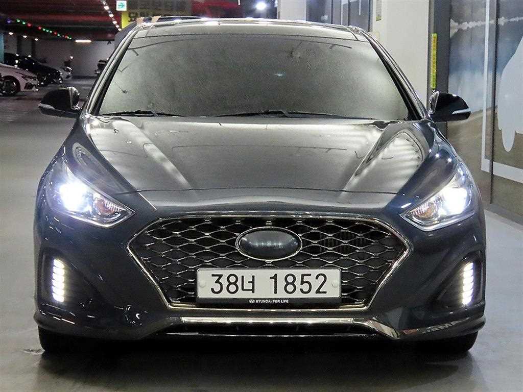 HYUNDAI Sonata - Vista 2