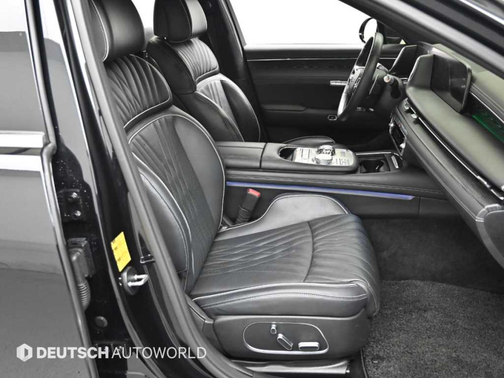 Genesis G90 - Vista 10