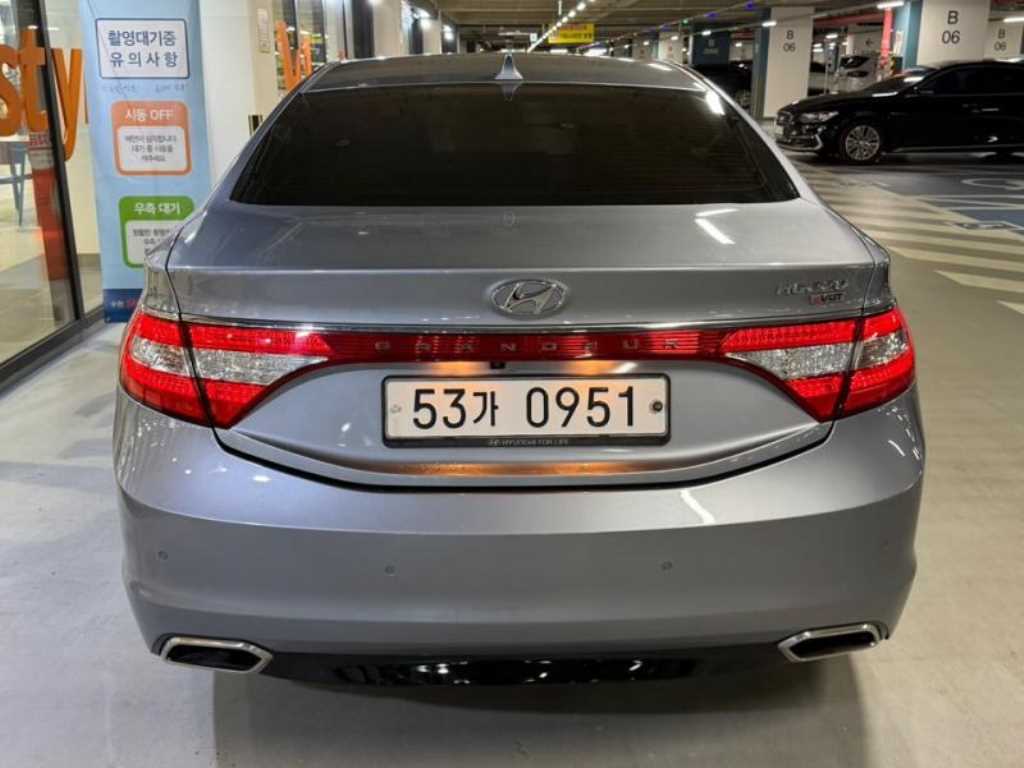 HYUNDAI Grandeur - Vista 5