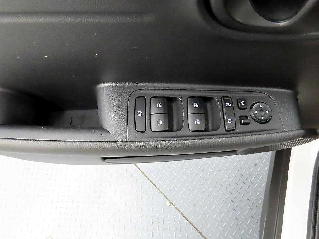 HYUNDAI Casper - Vista 11
