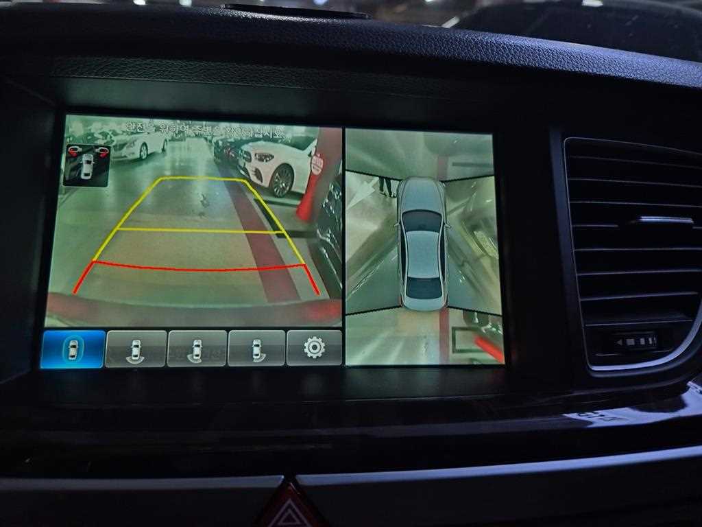 HYUNDAI Genesis - Vista 8