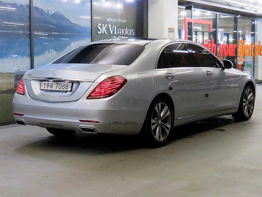 Mercedes Benz S Class - Vista 4