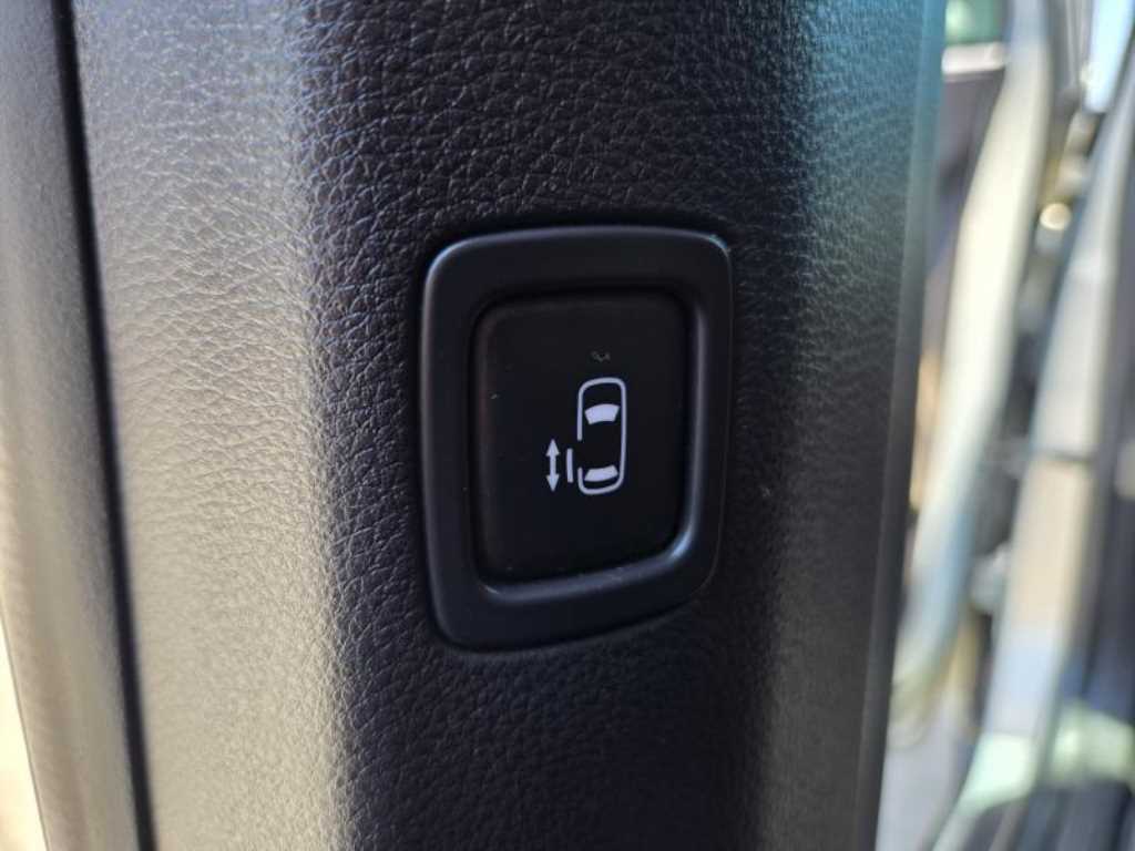KIA Carnival - Vista 12