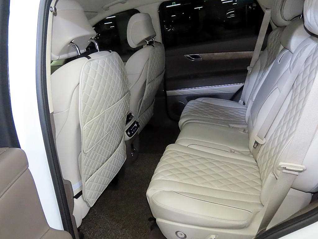 Genesis GV80 - Vista 8