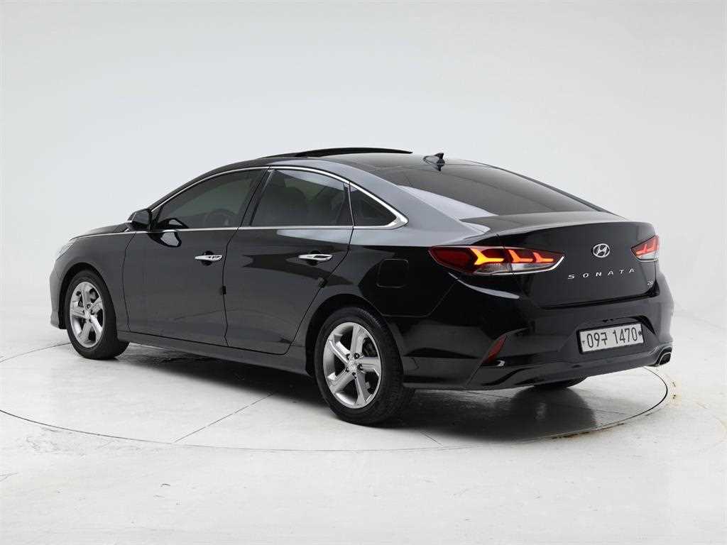 HYUNDAI Sonata - Vista 4