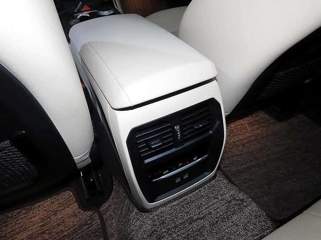 BMW 3 series 2023 Blanco - Importación desde Corea - HF Imports Iquique - Foto 17