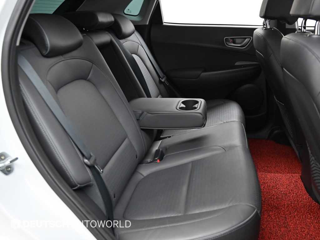 HYUNDAI Kona - Vista 12