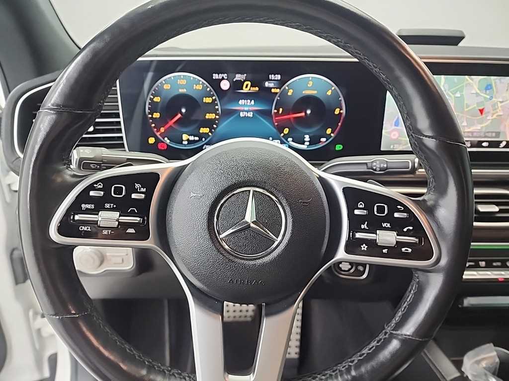 Mercedes Benz GLE Class - Vista 9