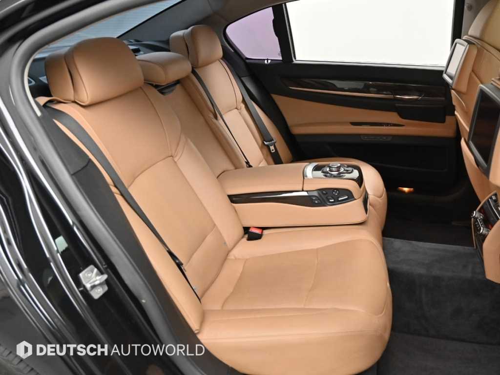 BMW 7 Series - Vista 12