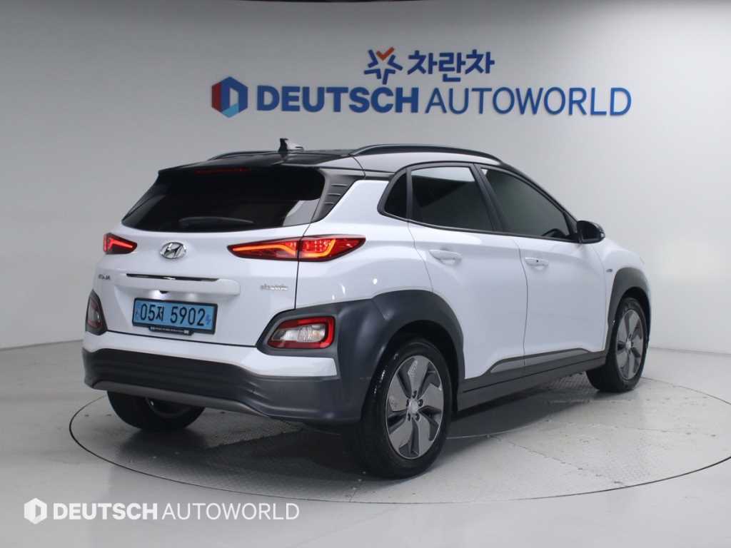 HYUNDAI Kona - Vista 2