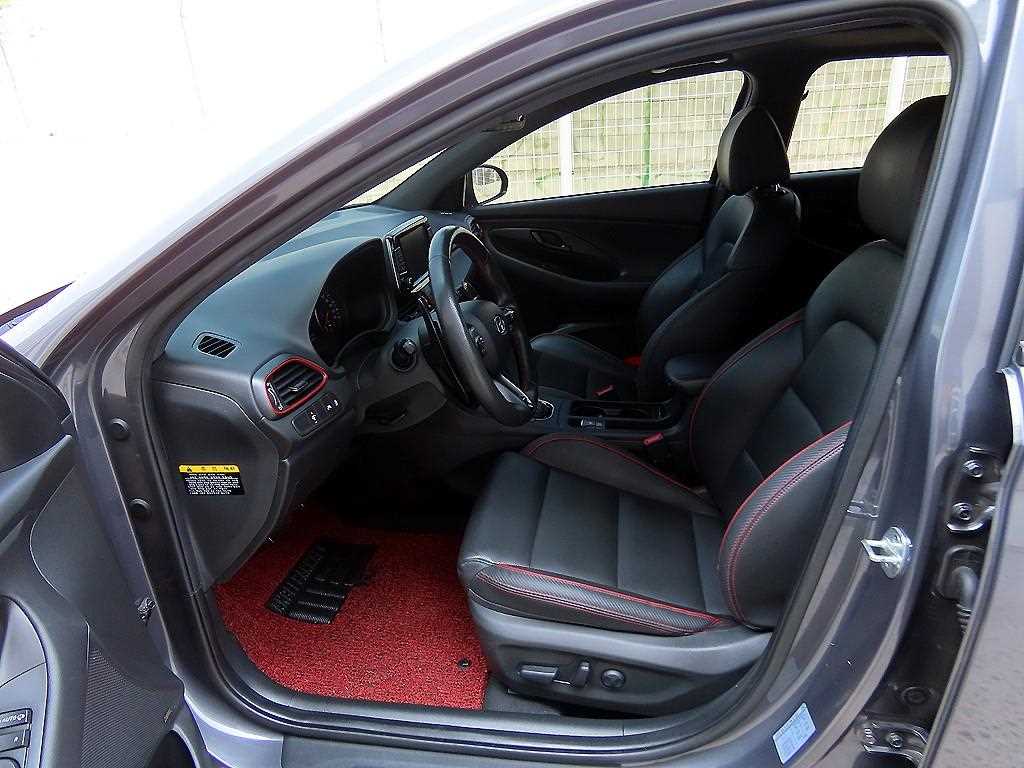 HYUNDAI i30 - Vista 5