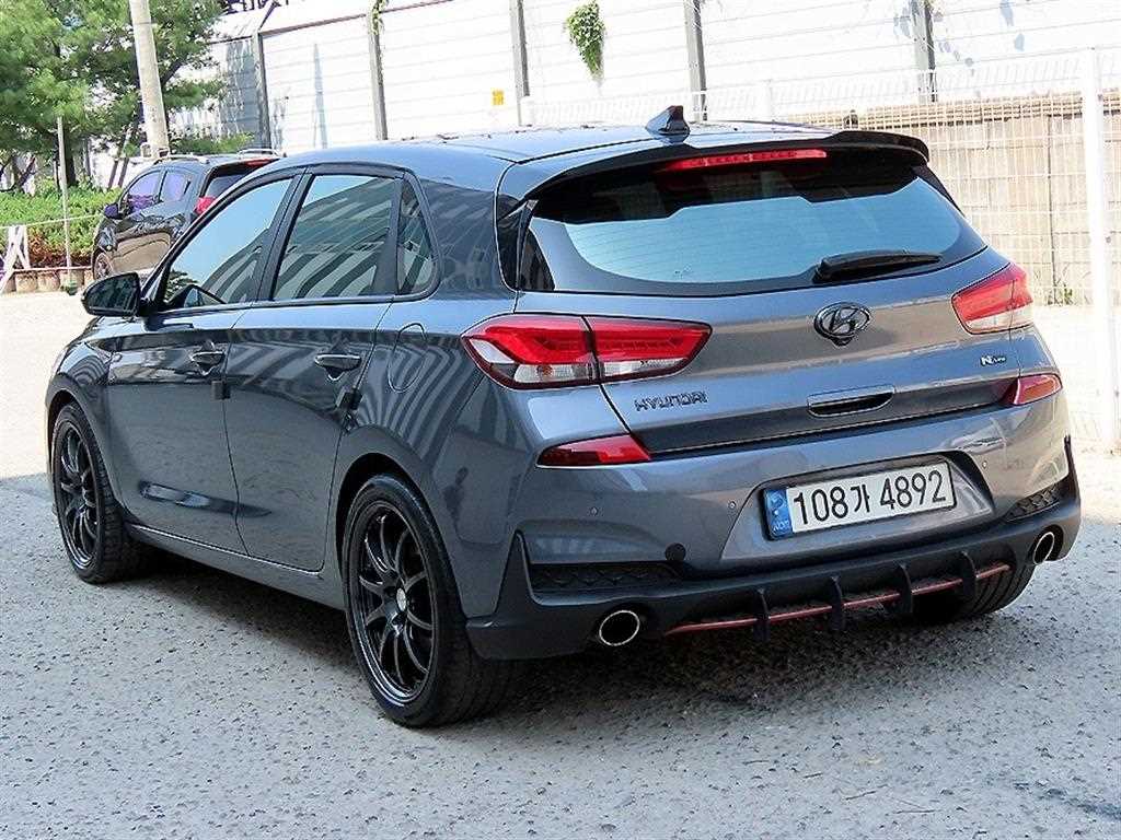 HYUNDAI i30 - Vista 3