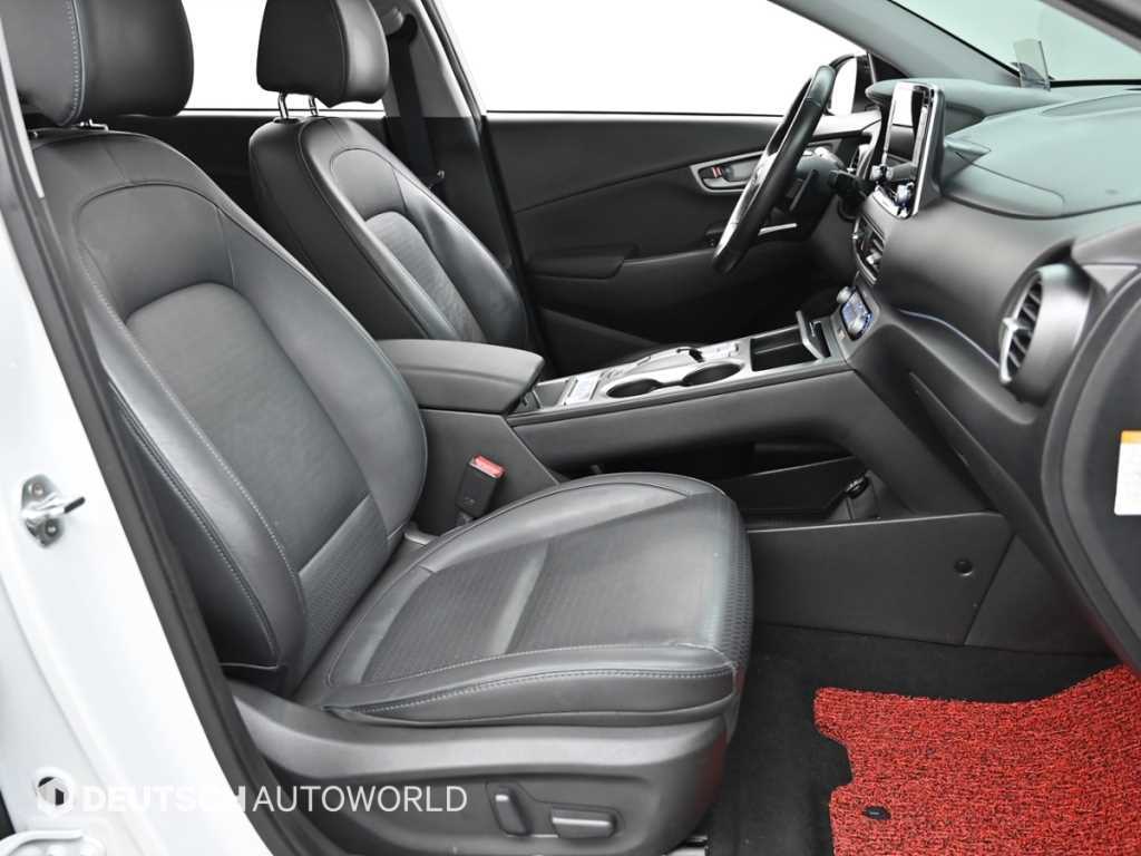HYUNDAI Kona - Vista 10