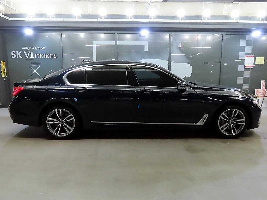 BMW 7 Series - Vista 3
