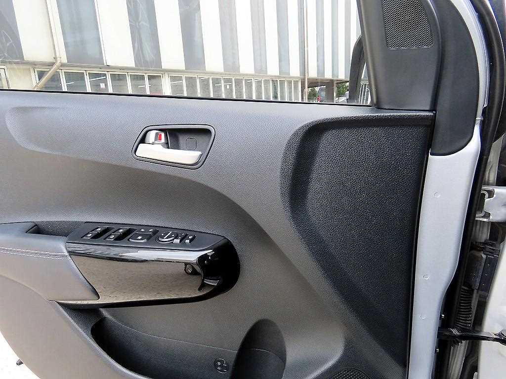 KIA Morning - Vista 11
