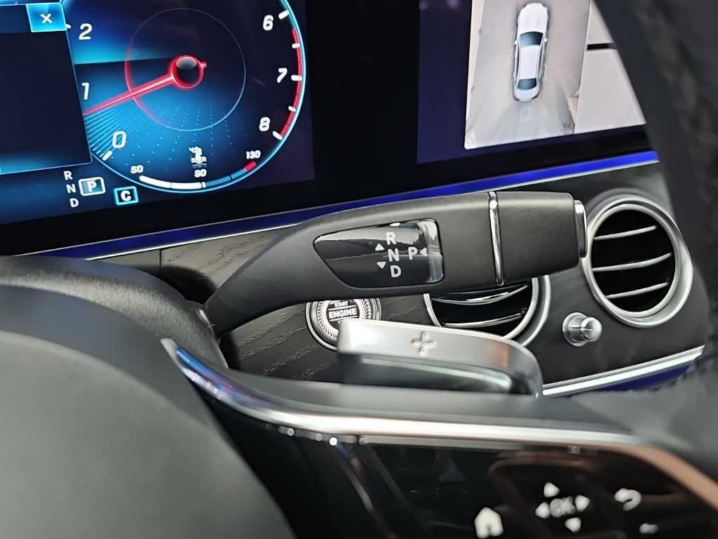 Mercedes Benz E class - Vista 8
